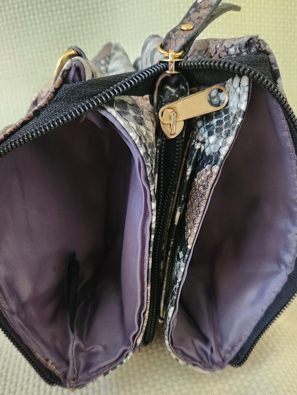 Nicole by Nicole Miller Faux Snakeskin Python Mini Crossbody Wallet Purse Bag - Picture 9 of 16
